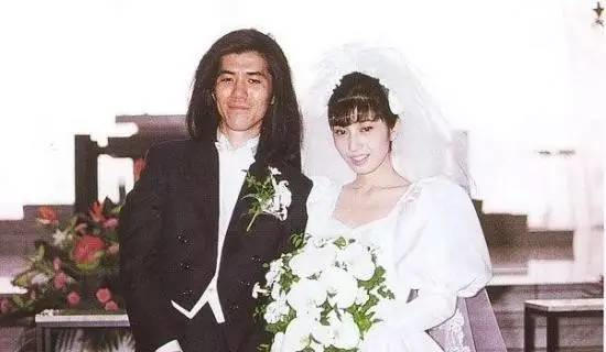 井上雄彦在《灌篮高手》连载后期就已经结婚,而武内直子与富坚义博则