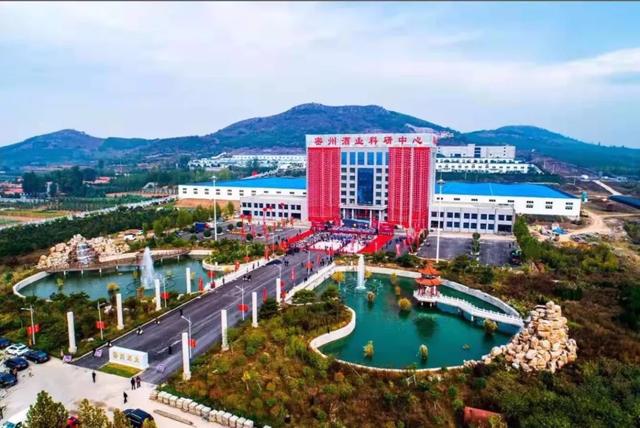 喜剧明星"句号"走进诸城密州春