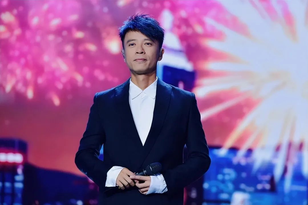 不扶李玟不发声,被骂人品差的李克勤,来内地赚钱的原因很心酸