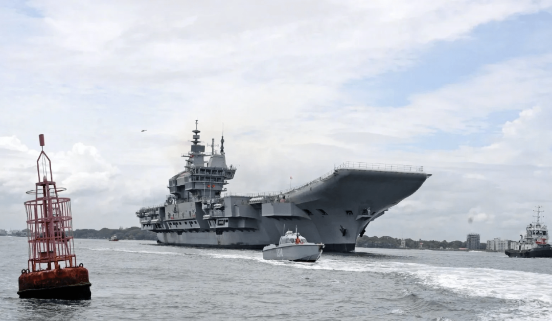 印度闹出大笑话:要么拆航母,要么拆飞机,阵风舰载机放不进航母