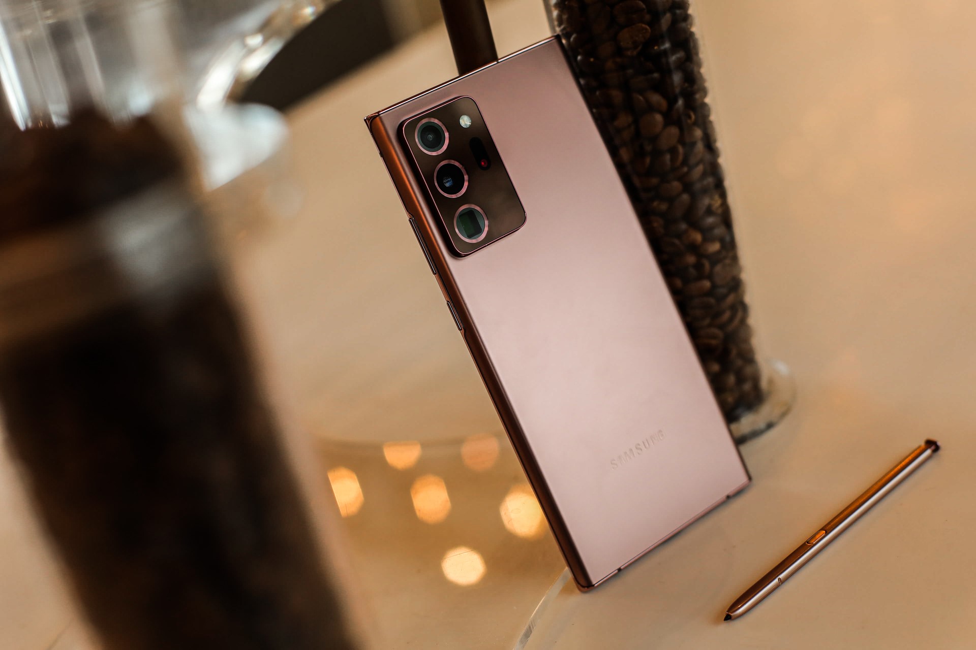 三星note20系列空降广州,哪些特点吸引了小雷的目光?