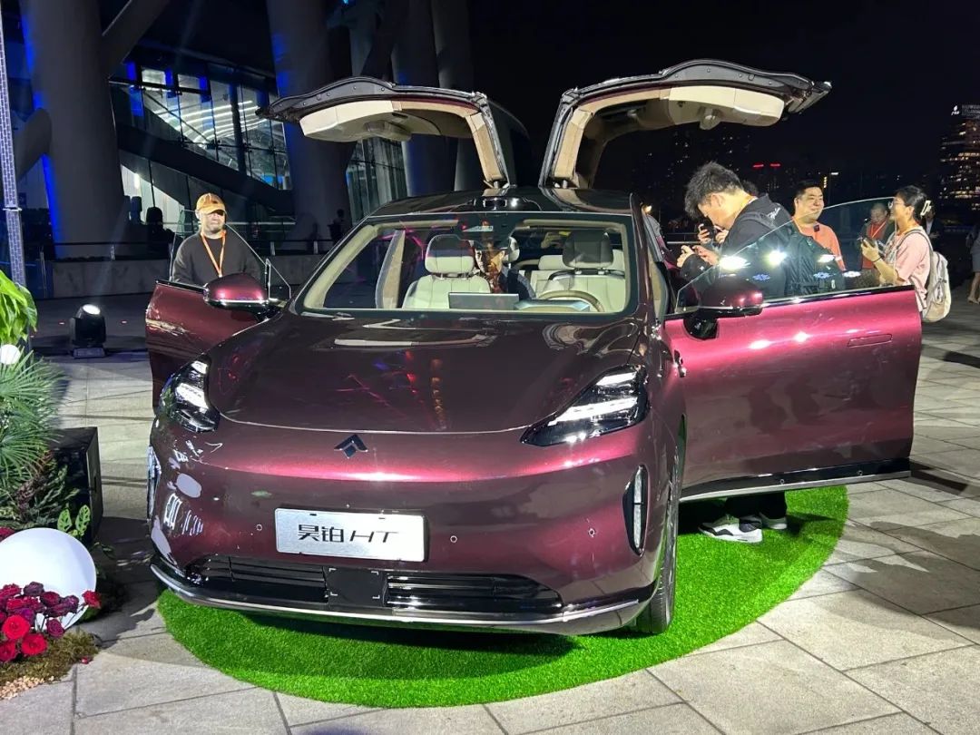 model y怎么也出鸥翼门了?