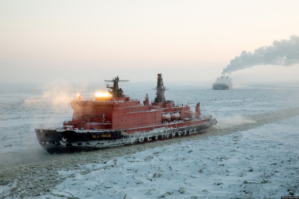 主宰冰冻海洋的俄罗斯破冰船