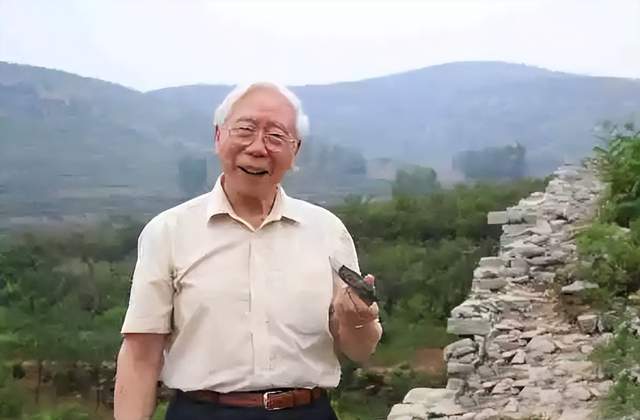 著名作曲家吕远:坎坷中出佳作,与初恋妻子相爱一生