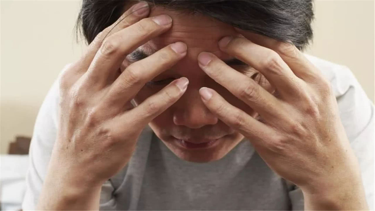 男人衰老"加速器"公布,熬夜排第6名,看完榜首,麻烦理性对待