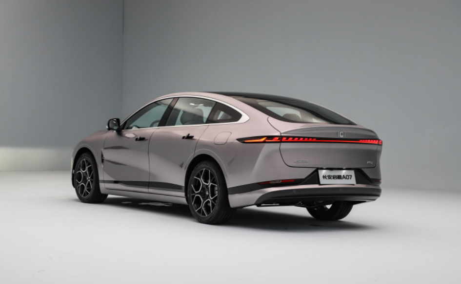 长安启源a07:提供增程纯电两种方案,又一火爆的子品牌车型?