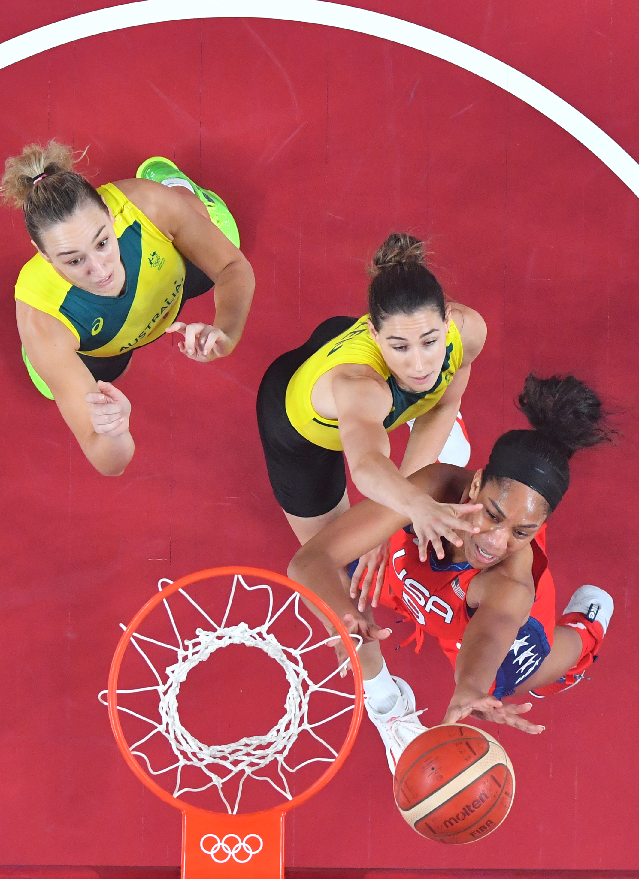 篮球——女子四分之一决赛:美国队晋级半决赛(15)