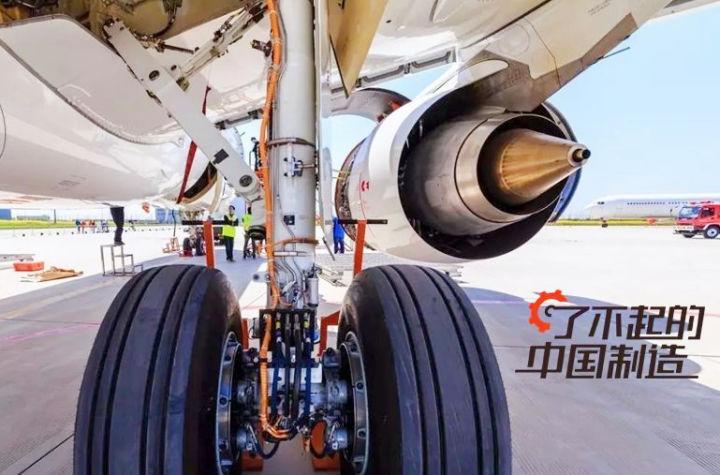 飞机起落架那么细怎么承受360吨的大飞机会不会断