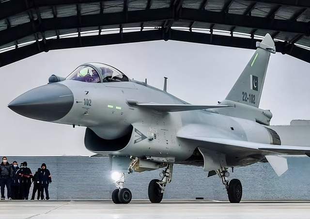 成飞沈飞同时扩产,歼20和歼35数量破千,已经用不了几年时间