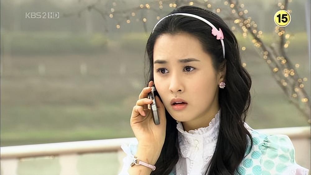 韩国天然美女李多海:出身豪门,选美冠军,沦为网红,下嫁渣男