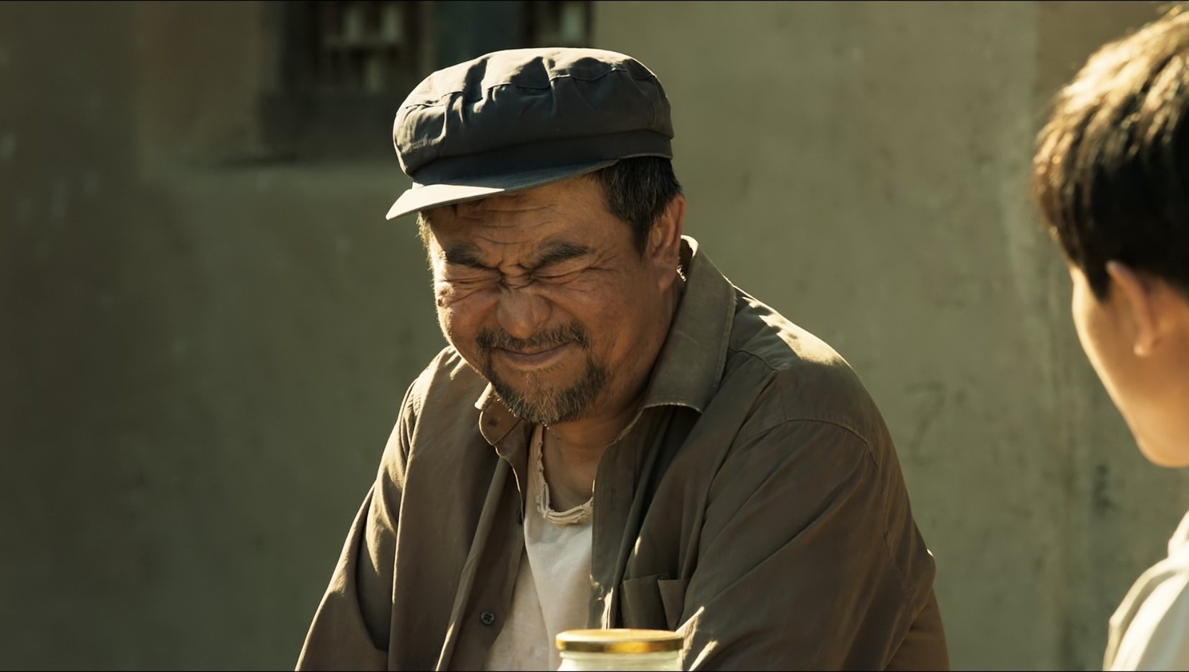 《山海情》人间清醒张嘉译,用"土掉渣"的演技,征服了所有观众