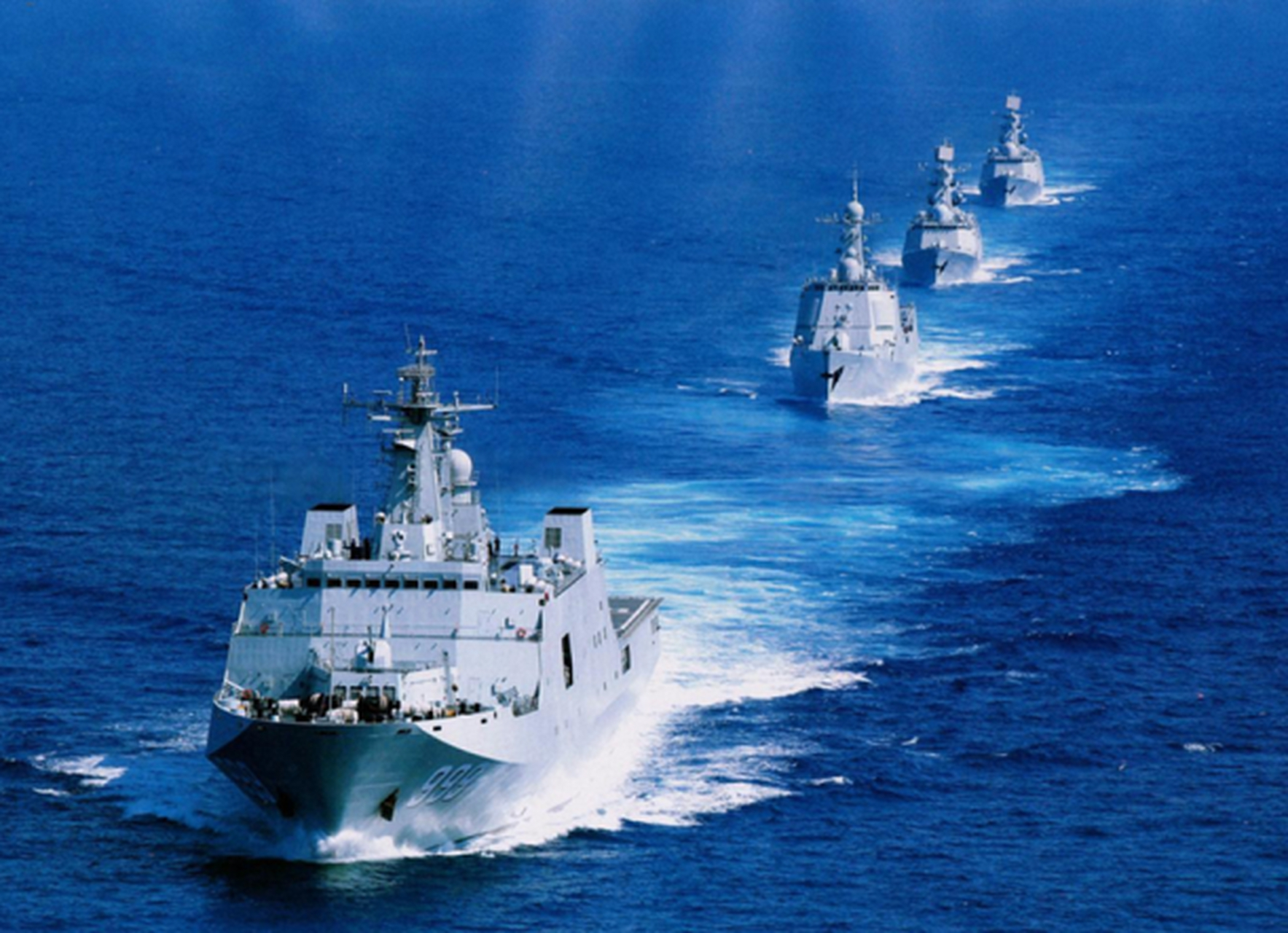 随着美国反潜机穿越台海,抵近所谓"海峡中线",台军内部军事演习活动频