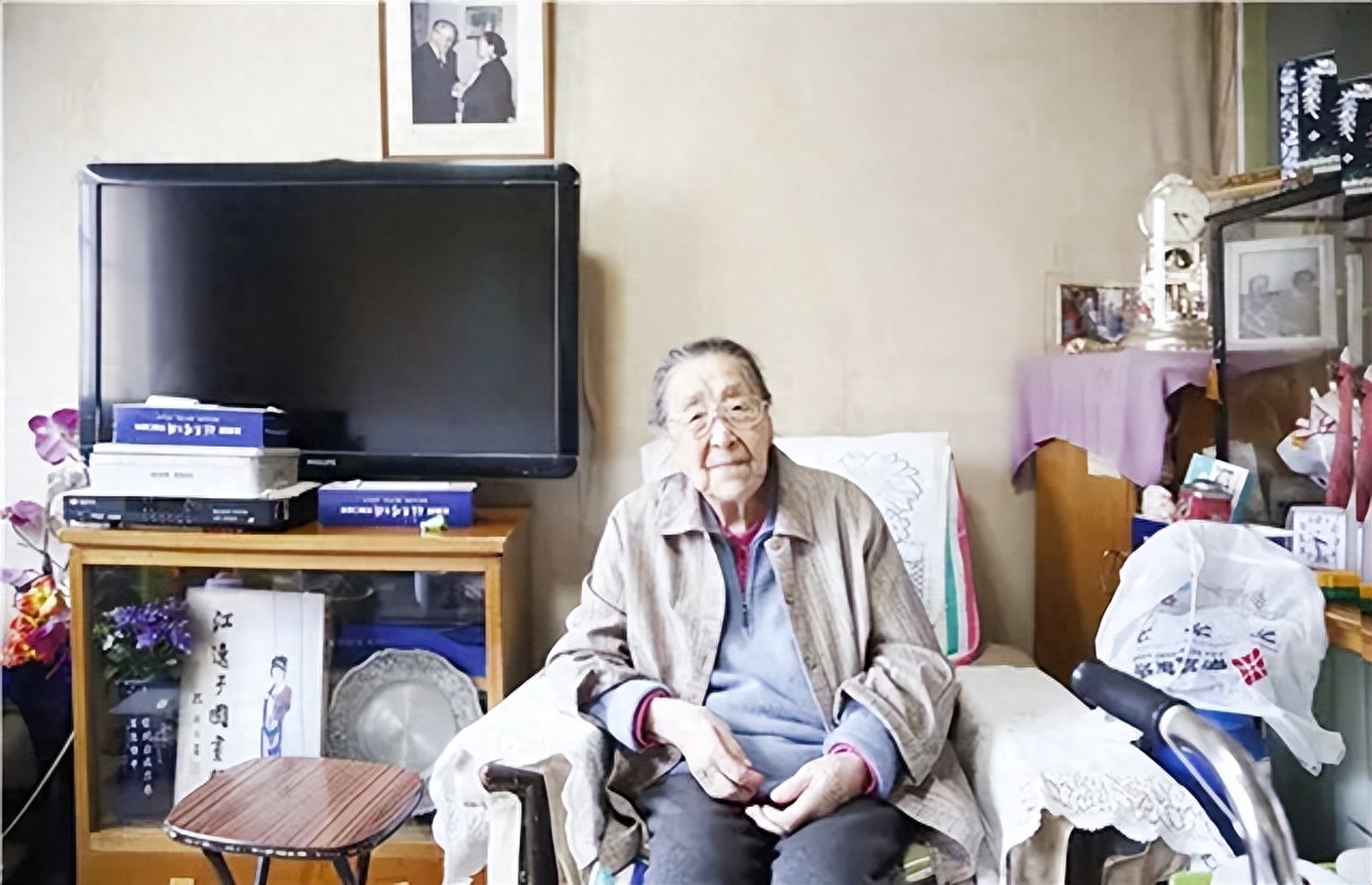 政协委员孔德懋:唯一留在大陆的孔子嫡裔,末代衍圣公二姐