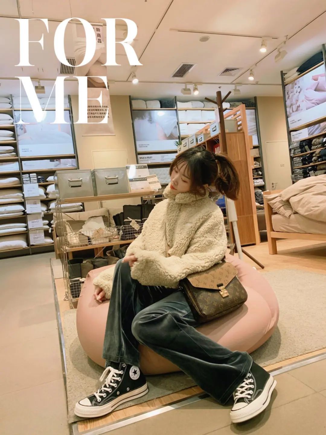 lv拼色邮差包难买到夸张的程度的一款爆款包包春夏秋冬都可搭配