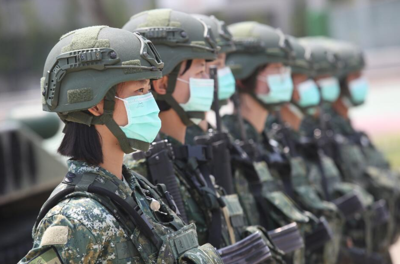 美国媒体嘲讽台军:当4个月草莓兵没意义 士气低下 战力不足