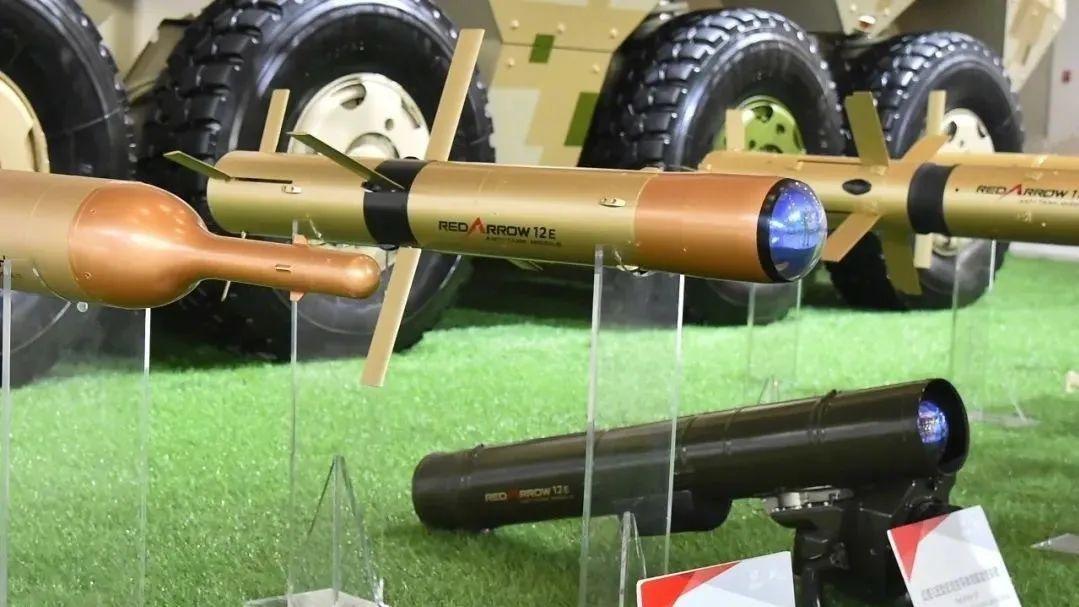 大眼睛导弹,解放军扛上高原,印军t90坦克若越界,将受到毁灭打击