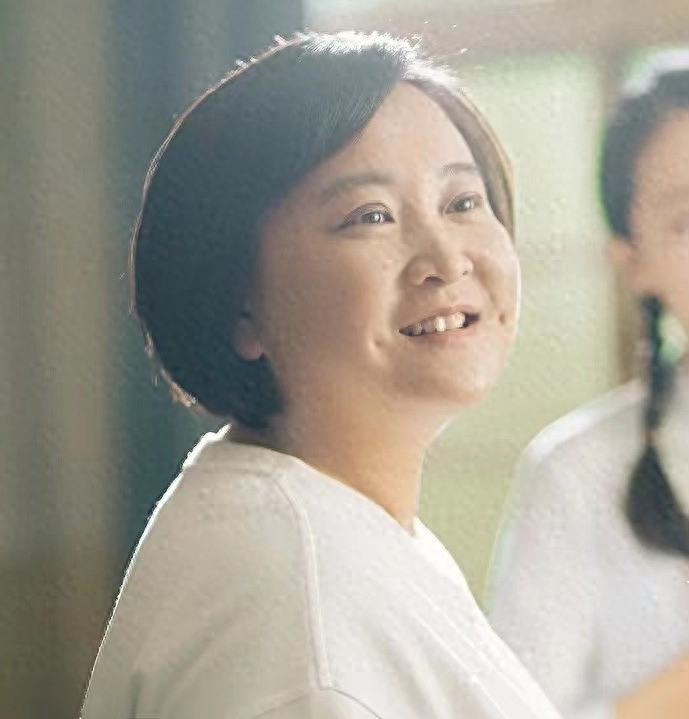 回顾她曾是巩俐的"御用替身",却因《父母爱情》走红,最终咸鱼翻身