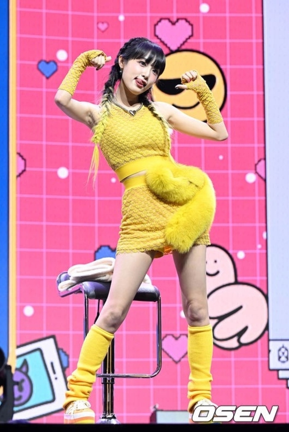 IZONE崔叡娜举办第二张迷你专辑“SMARTPHONE”的发行纪念媒体展示会