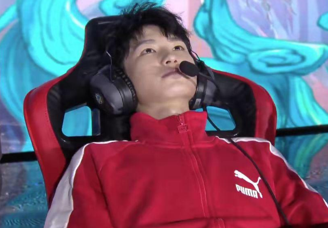 传言要买暖阳的ag,被居居爆出转会期真相,下赛季选手变动不大