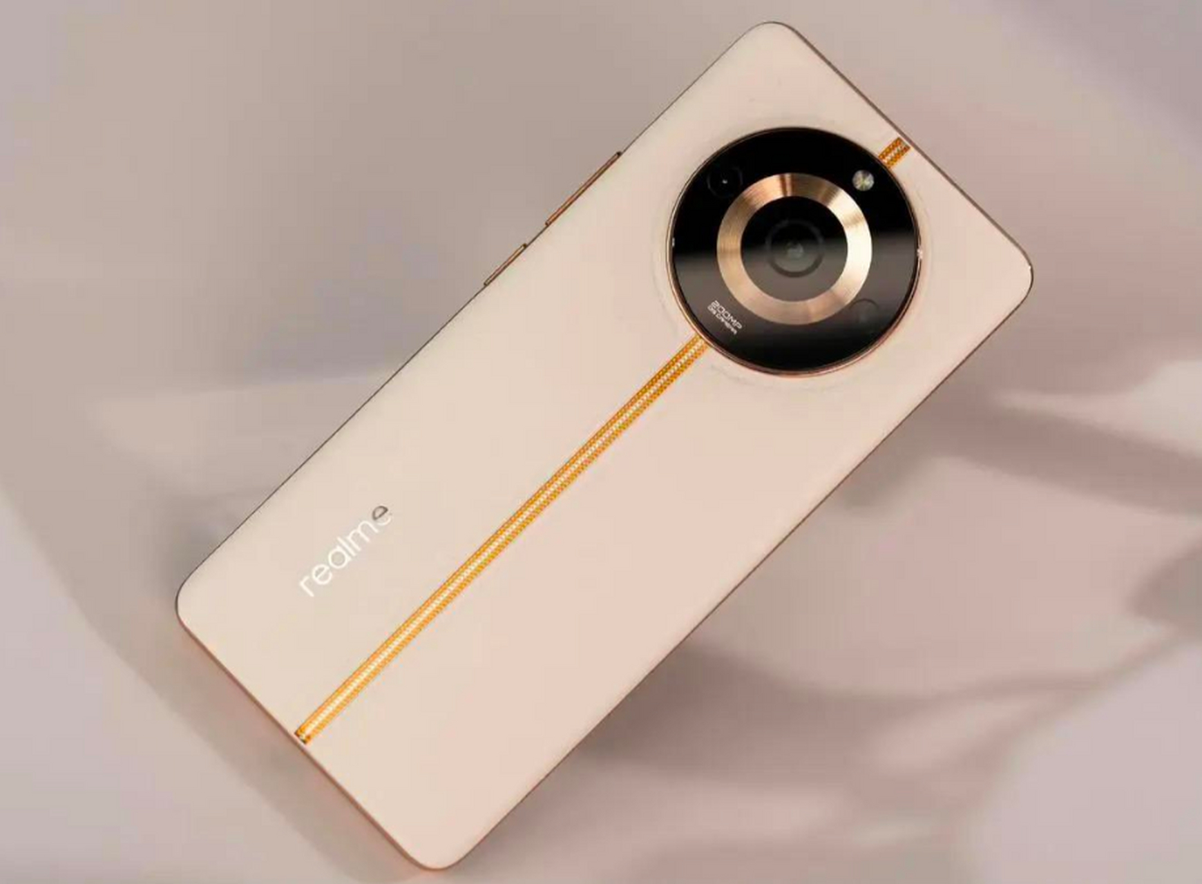 realme真我11 pro 手机,有比较高的颜值,双曲面高质感机身,后壳素皮