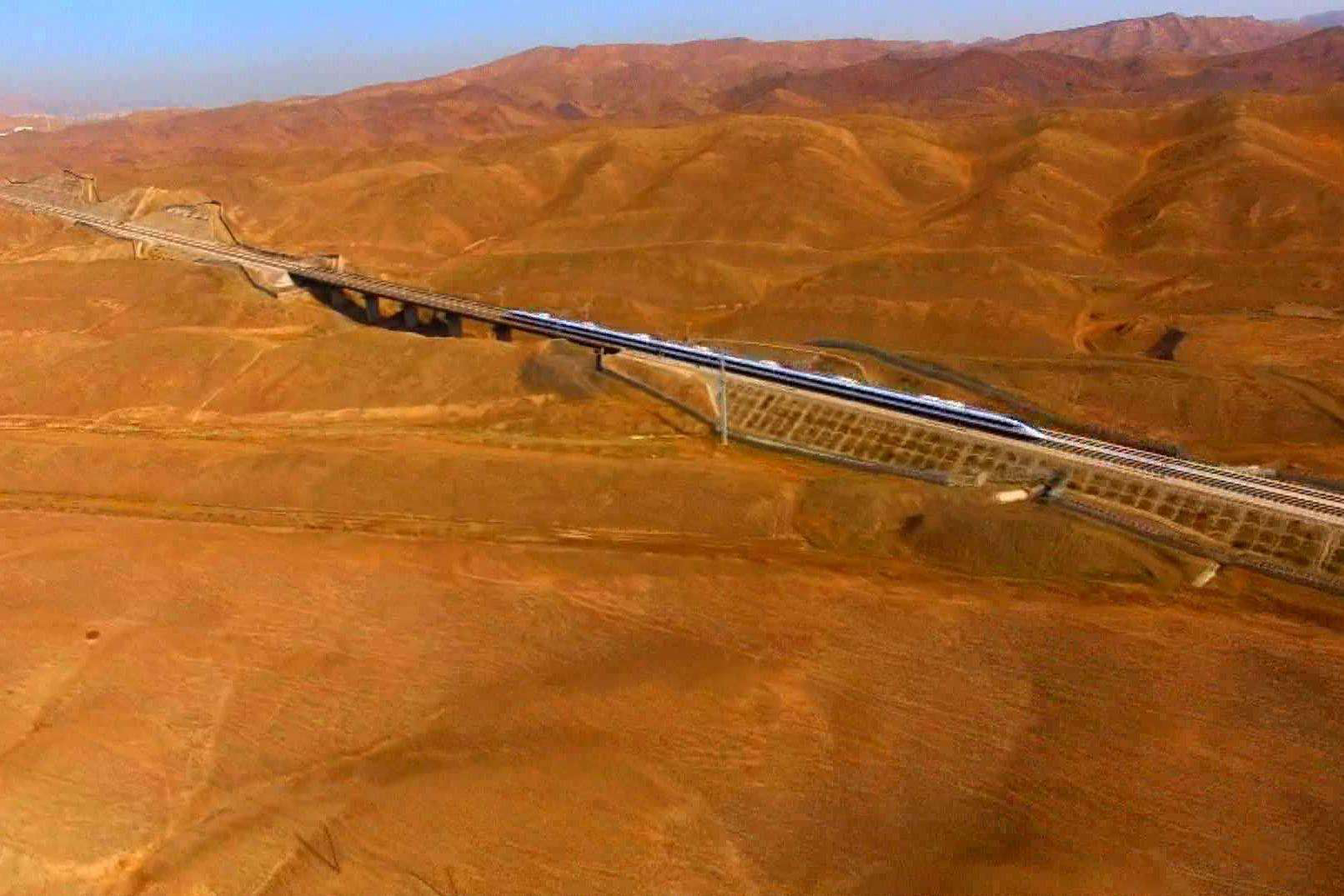 "第一"沙漠高铁,我国终于"拿下",都这能力"不得不服"