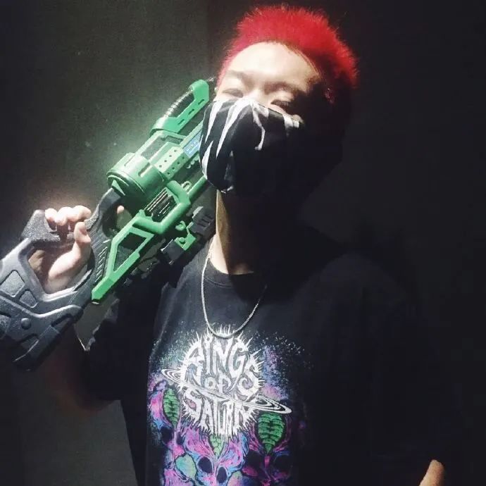 buzzy退队,法老 龙崎出轨,福克斯取关队友,活死人这是怎么了