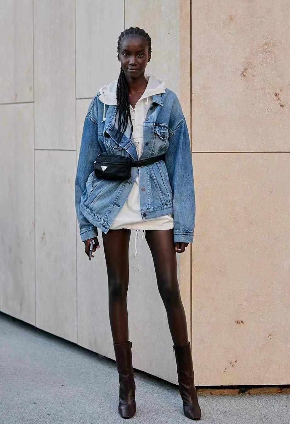 非洲超模的建模身材太夸张,手臂长至膝盖上方,腰臀比例更是完美