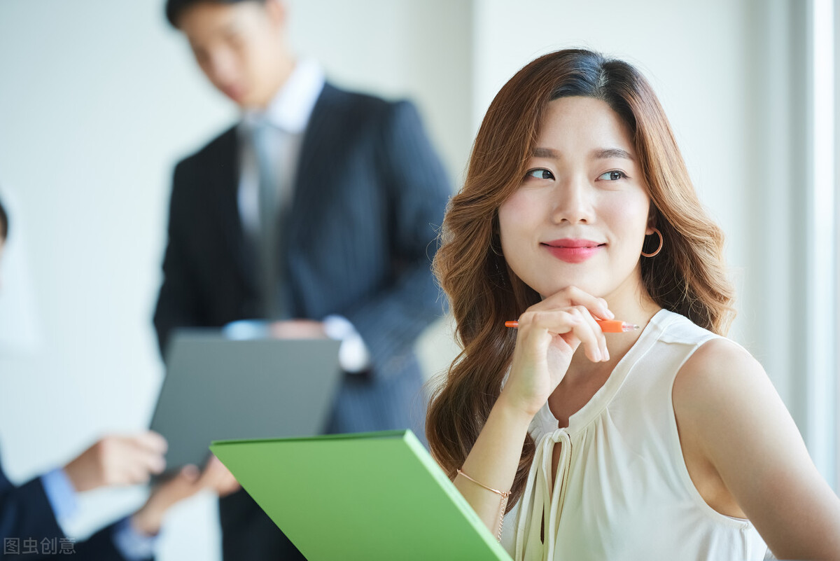 辞职后还回原单位上班的人,回头还会首当其冲地走人!