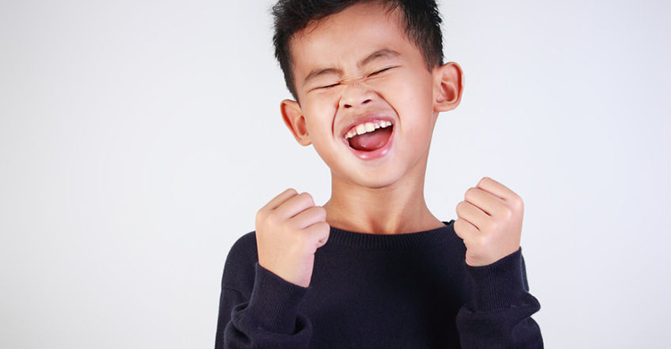 频繁眨眼到底是什么问题?近视,过敏,妥瑞都要考虑!