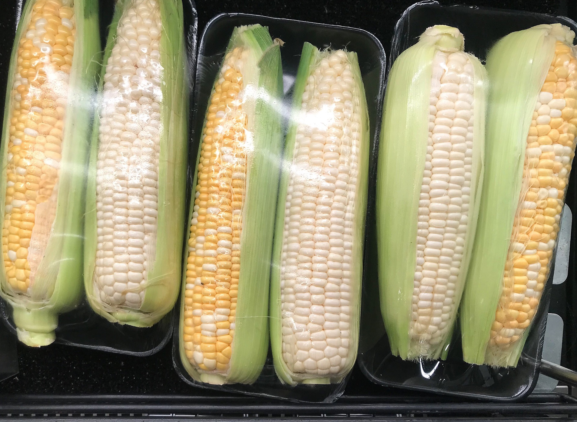 新鲜玉米怎么保存,千万别冷冻,教你一招冬天也能吃到鲜玉米