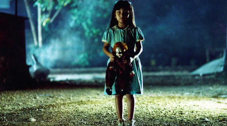 看了这部恐怖片,我原地抠出了一座乞力马扎罗山