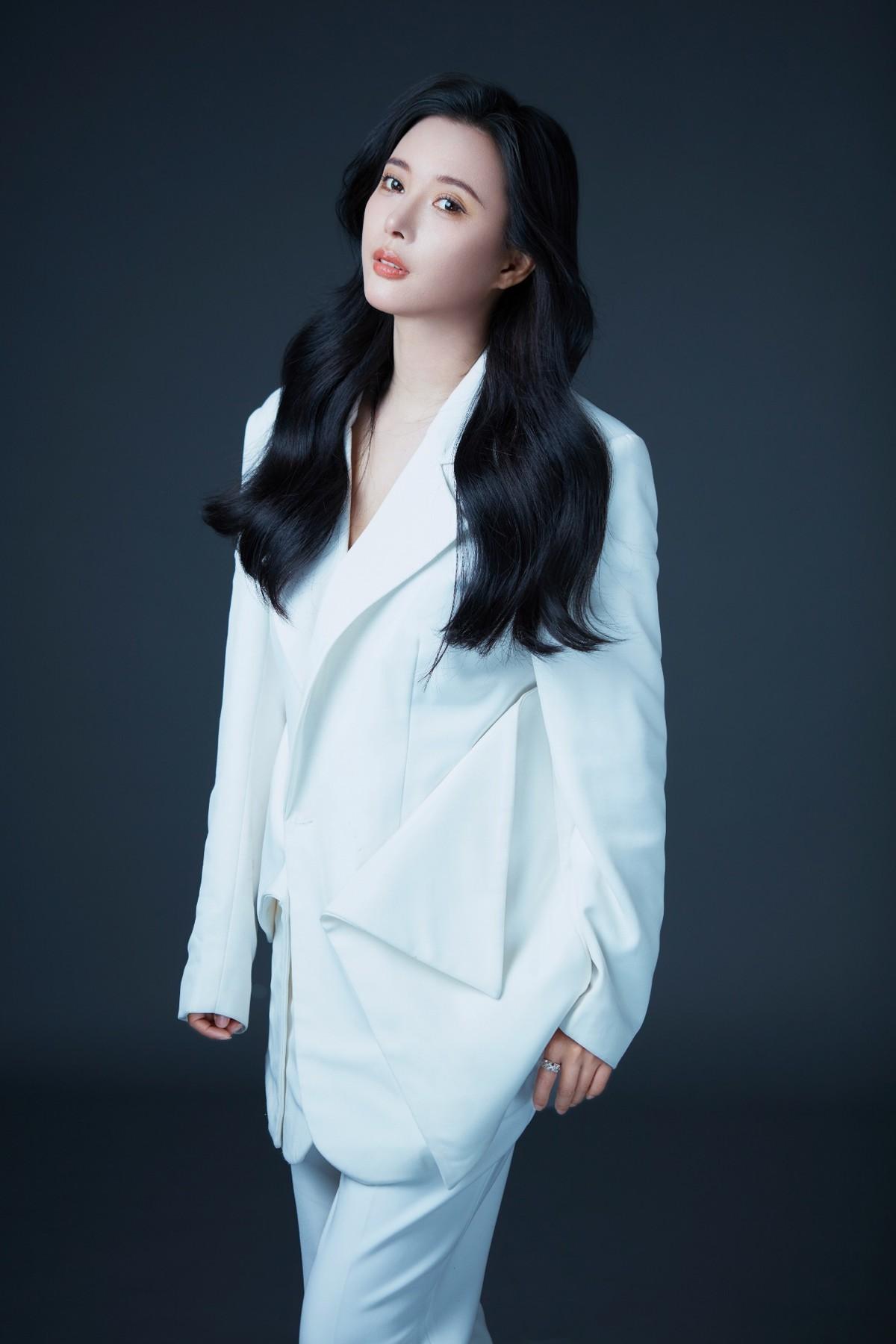 冯璧晴让欧美女星都心动的轻熟style