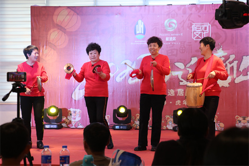 年会三句半夸领导(年会三句半夸领导的句子)