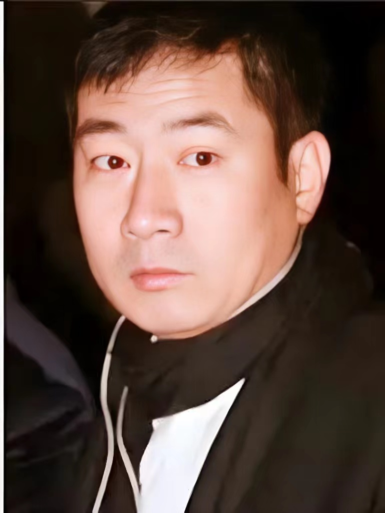 2013年陈红丈夫李军,强闯女主播住所,被抓走时:她花了我1000万