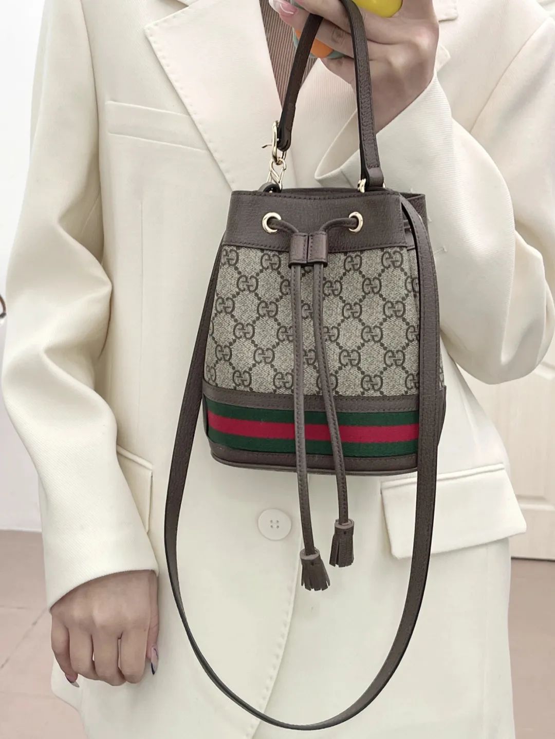 gucciophidia系列迷你gg水桶包经典不过时的包包