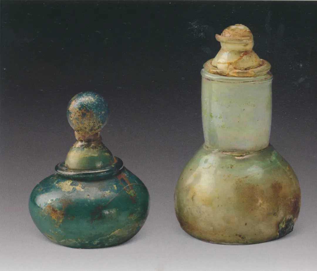 南宋 玻璃瓶(出土时内装香料) 天封塔地宫出土