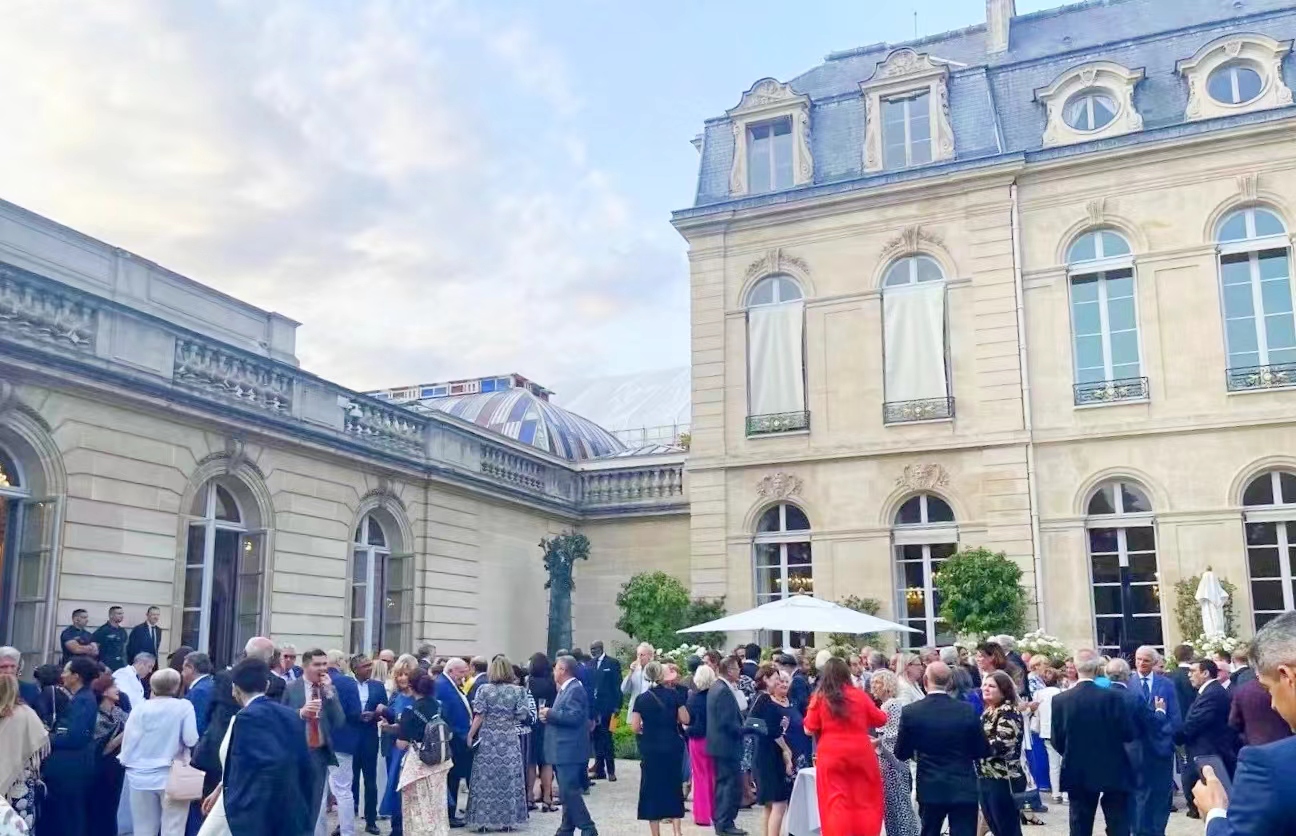 张学记院士应法国总统马克龙邀请访问爱丽舍宫