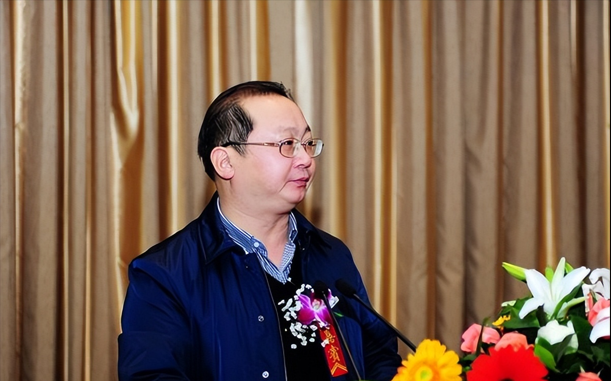 纪实:贪官张晓江的肆意人生潜规则多名女下属,一月被拍200g视频