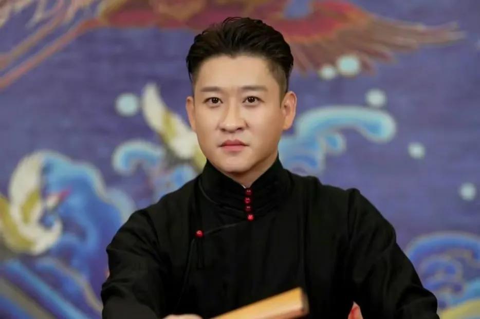 曹云金唐苑先后晒娃疑似复婚,网友:他得立人设,把饭碗找回来