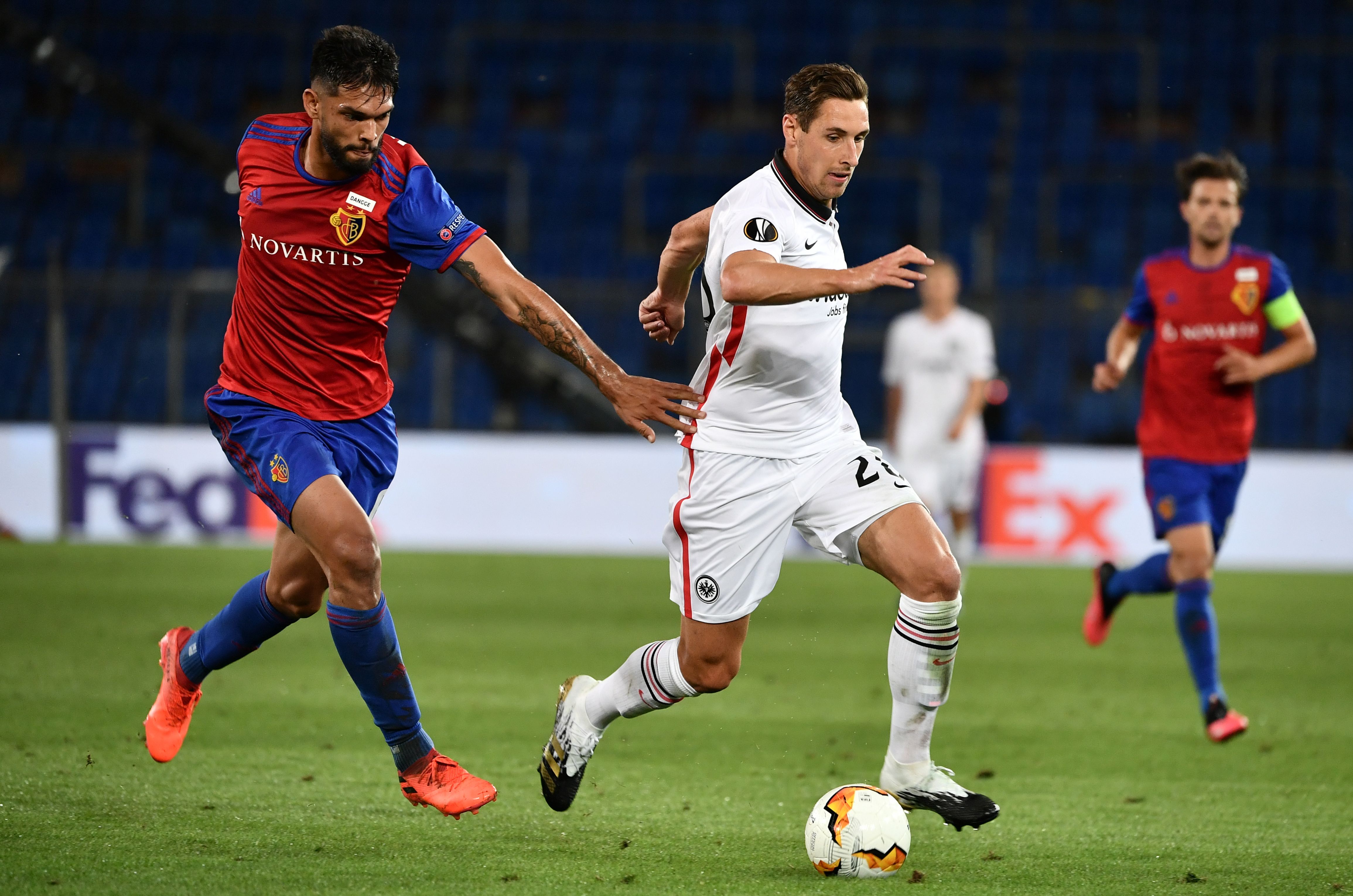 足球——欧罗巴联赛:巴塞尔队晋级八强(3)