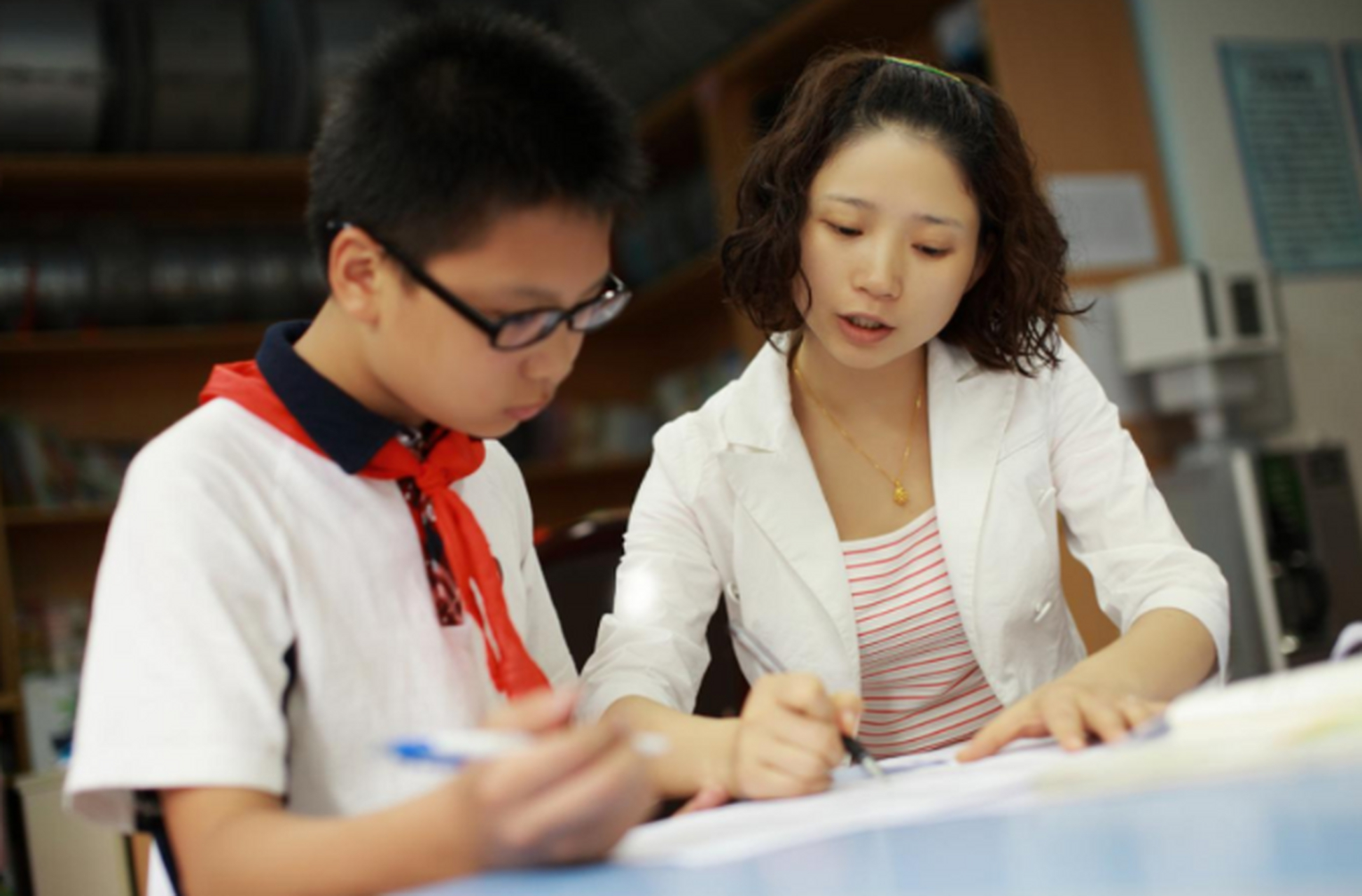 国家教育部门颁布中考分流政策,使得学生在九年义务教育阶段学习压力