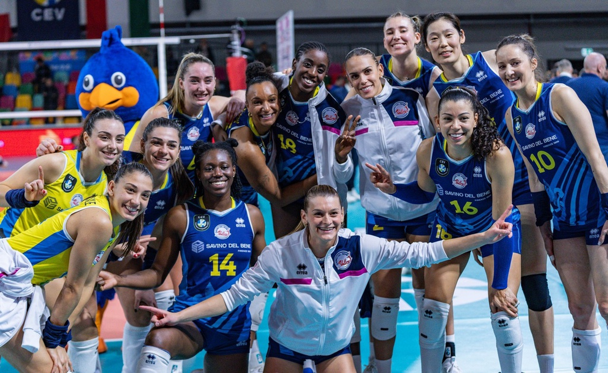 朱婷代表斯坎迪奇女排参加欧冠小组赛,以3-0横扫匈牙利布达佩斯女排