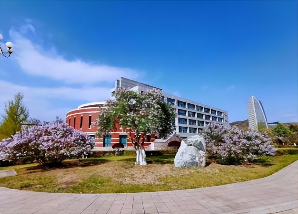 河北石油职业技术大学百万重金,诚聘英才