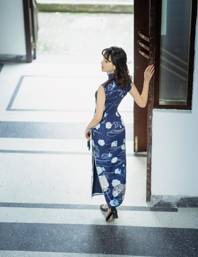 安然也太美了!穿起旗袍诠释"性感尤物",怪不得lo娘都爱她