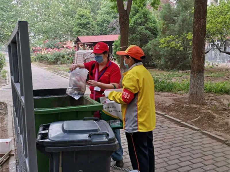 马家堡"柠檬黄"教您垃圾分类,一起送垃圾"回家"