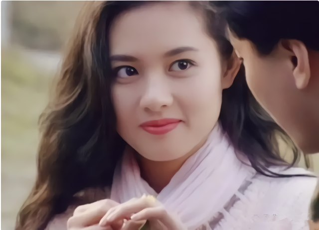 这11位香港老牌女星,年轻时个个是女神,50岁后"面目全非"