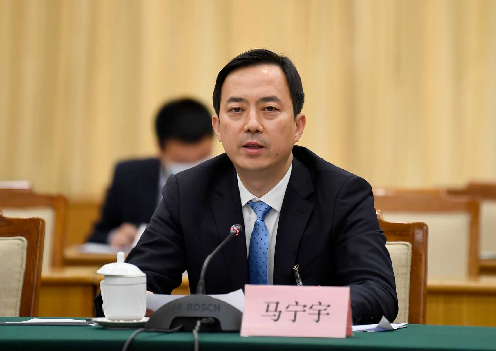 贵阳市市长马宁宇履历太优秀,17岁上清华,年仅47岁就成为了市长