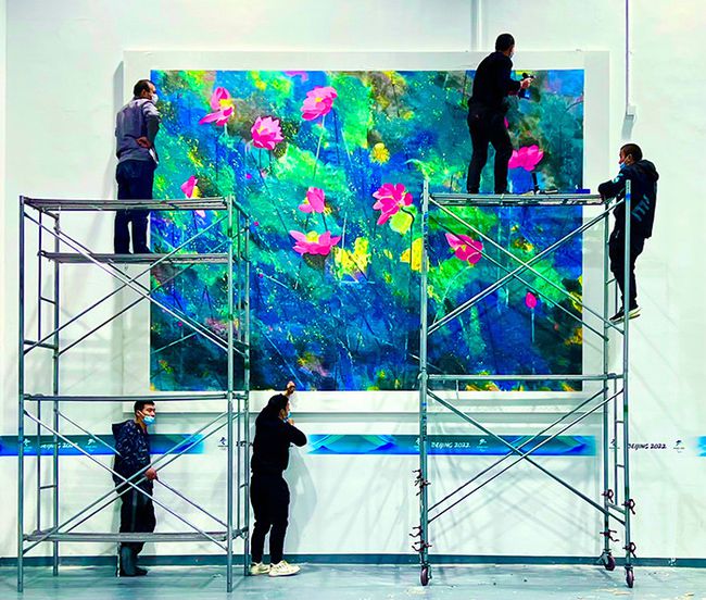 艺术家宋连民冬奥主题绘画巨作亮相北京冬奥主媒体中心