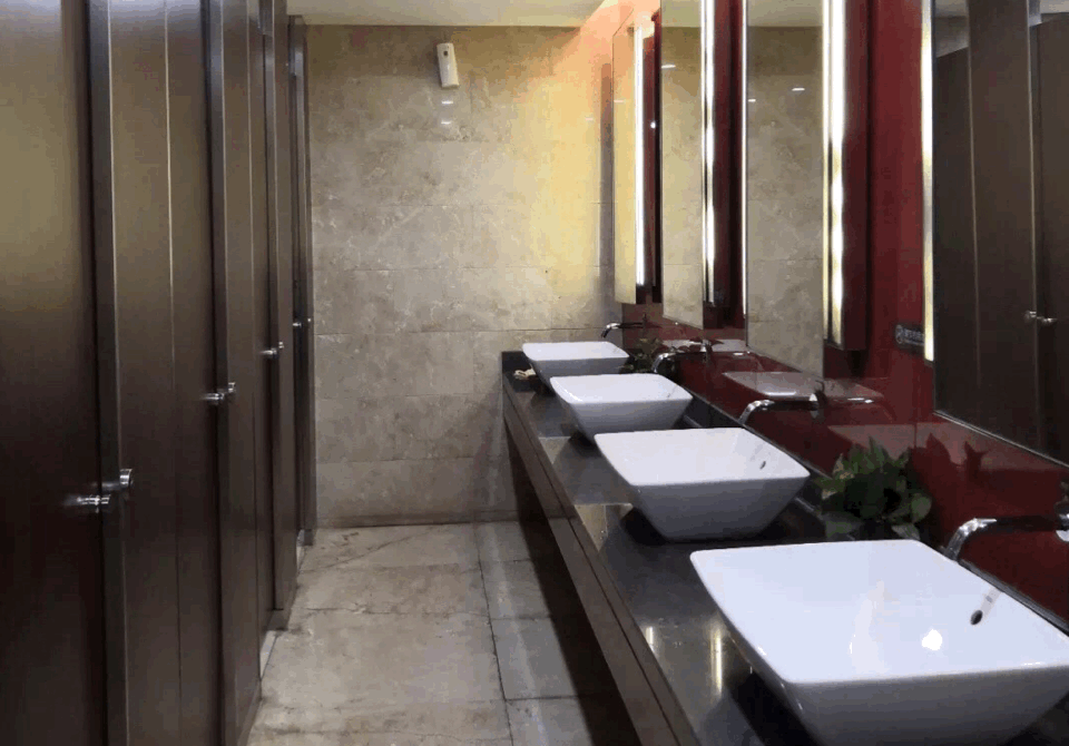 最近,我们"偷窥"了无锡这些商场的厕所