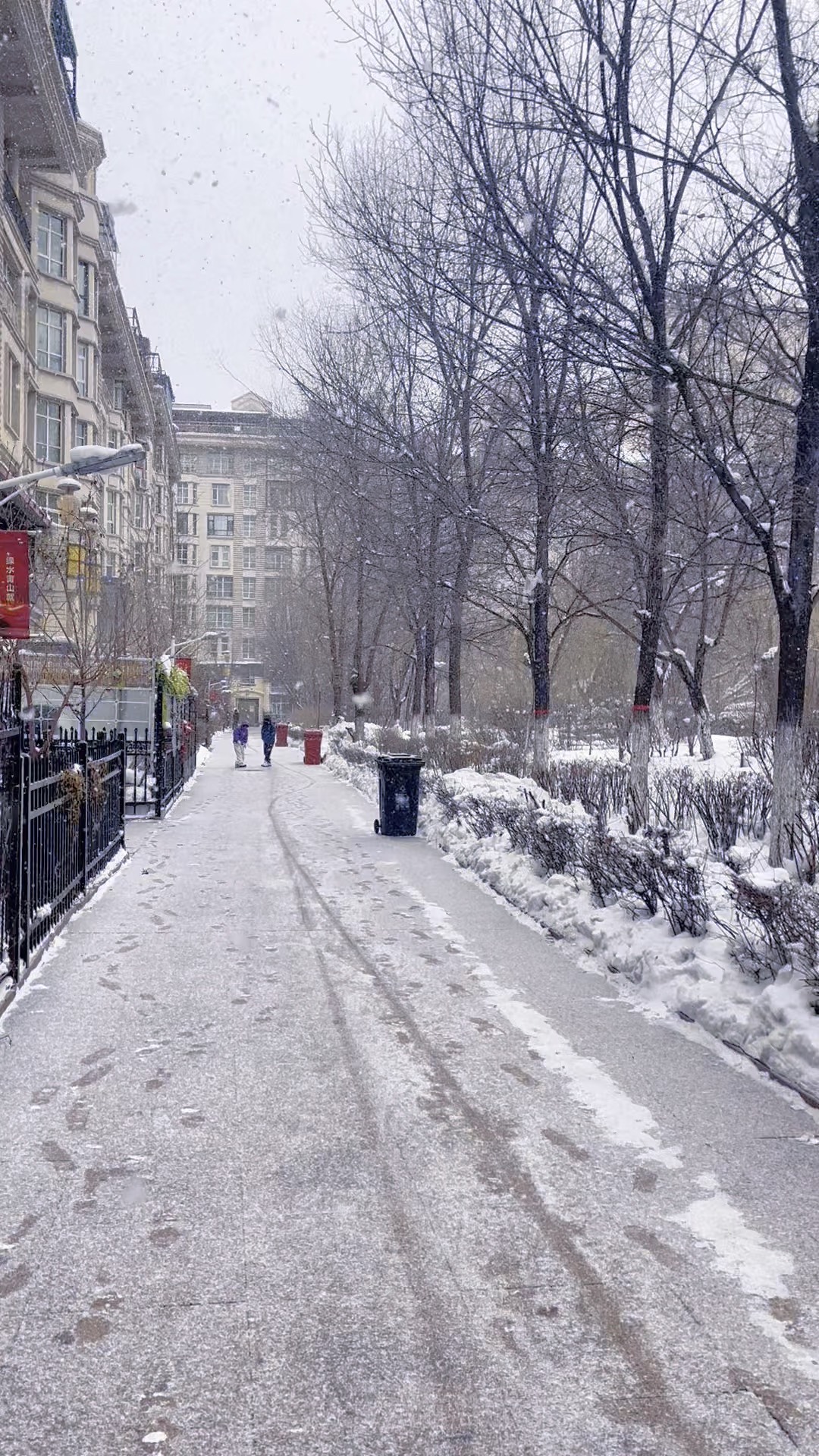 乌鲁木齐街头雪景图片